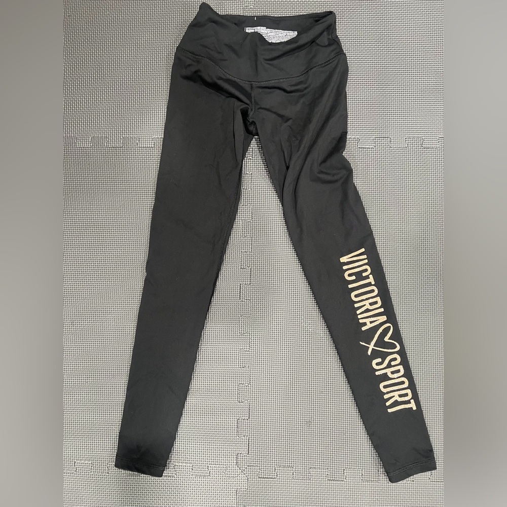 Knockout leggings by Victorias Secret Sport